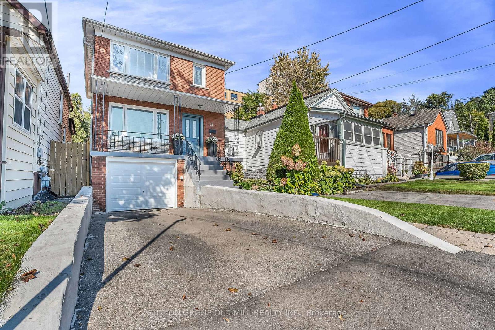 71 Warren Crescent, Toronto, Ontario  M6S 4S3 - Photo 1 - W12451765