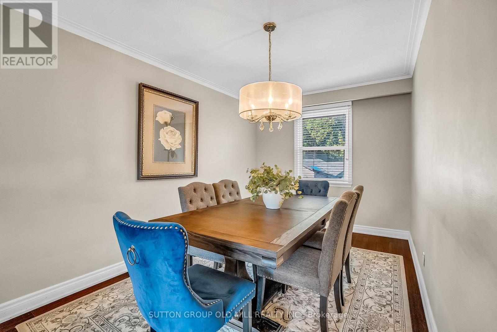 71 Warren Crescent, Toronto, Ontario  M6S 4S3 - Photo 11 - W12451765