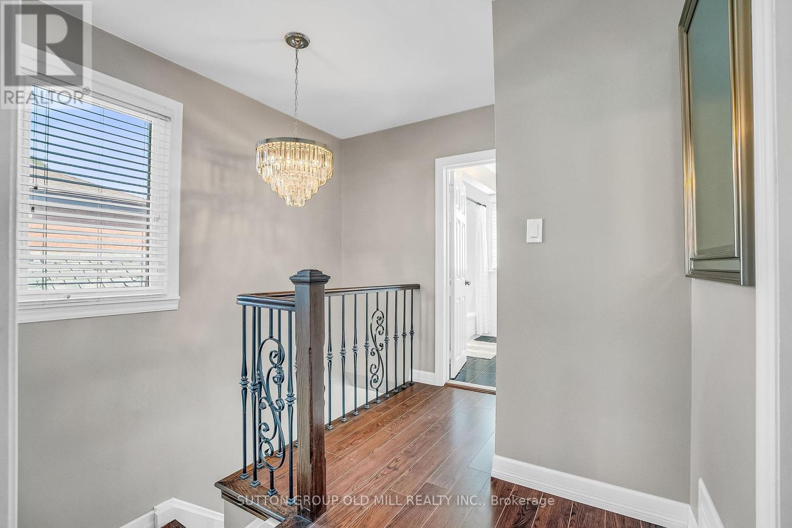 71 Warren Crescent, Toronto, Ontario  M6S 4S3 - Photo 19 - W12451765