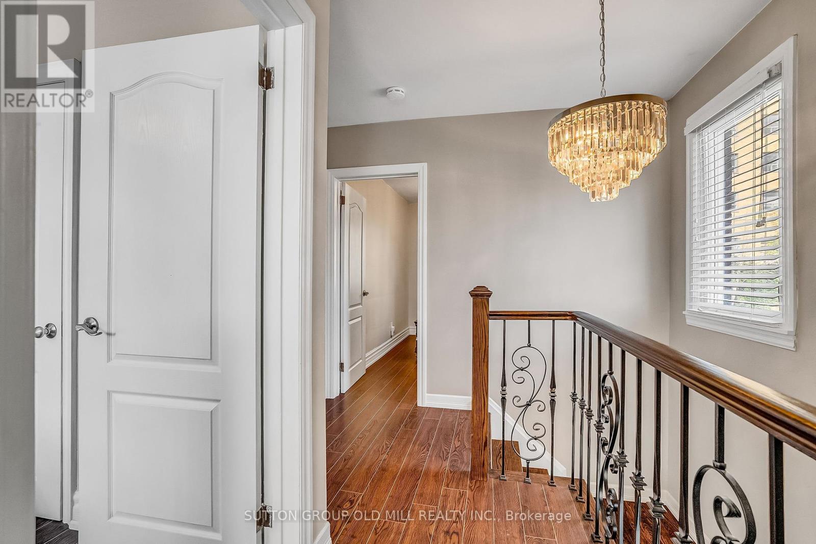 71 Warren Crescent, Toronto, Ontario  M6S 4S3 - Photo 20 - W12451765