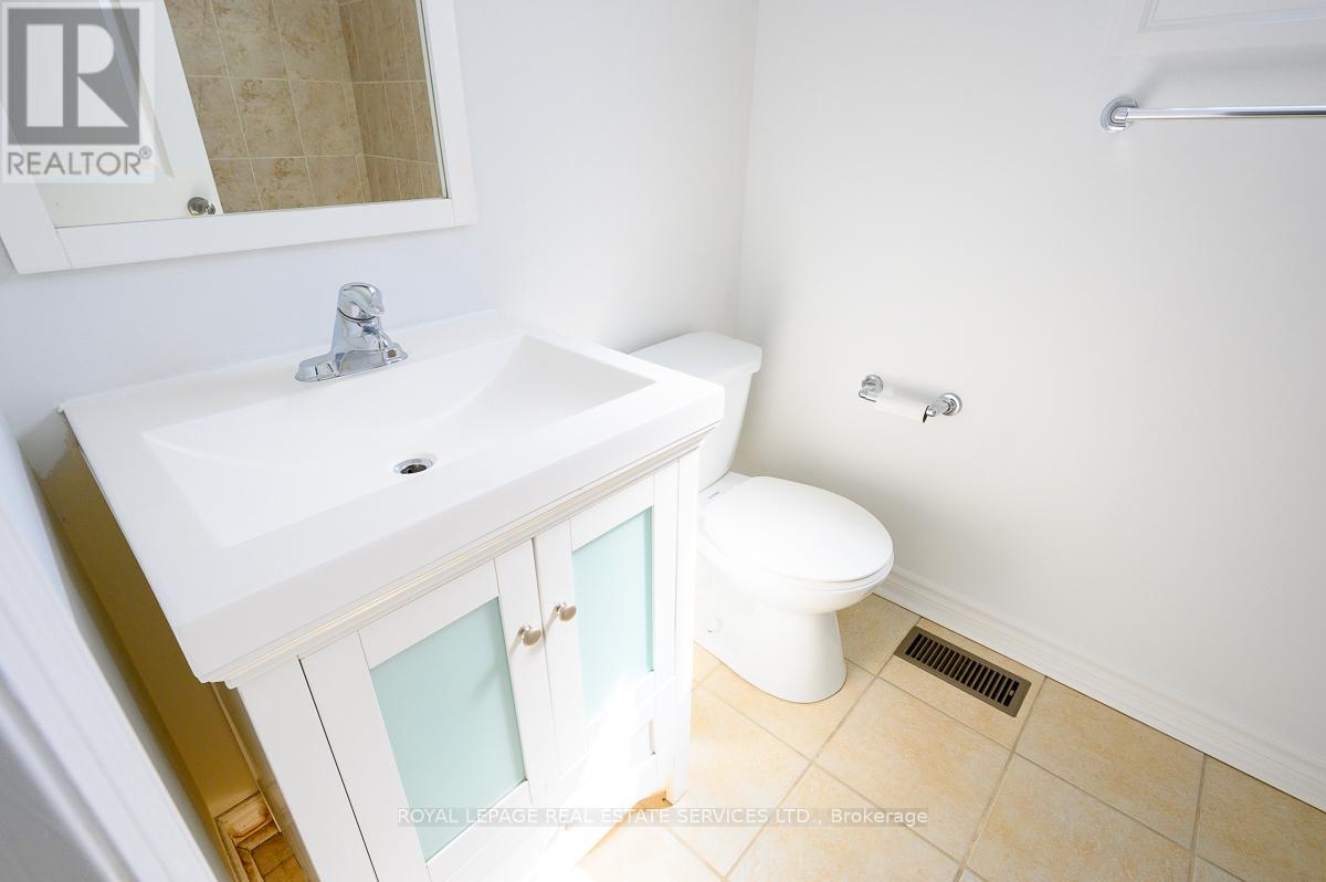 2030 Glenada Crescent, Oakville, Ontario  L6H 4M5 - Photo 36 - W12451769
