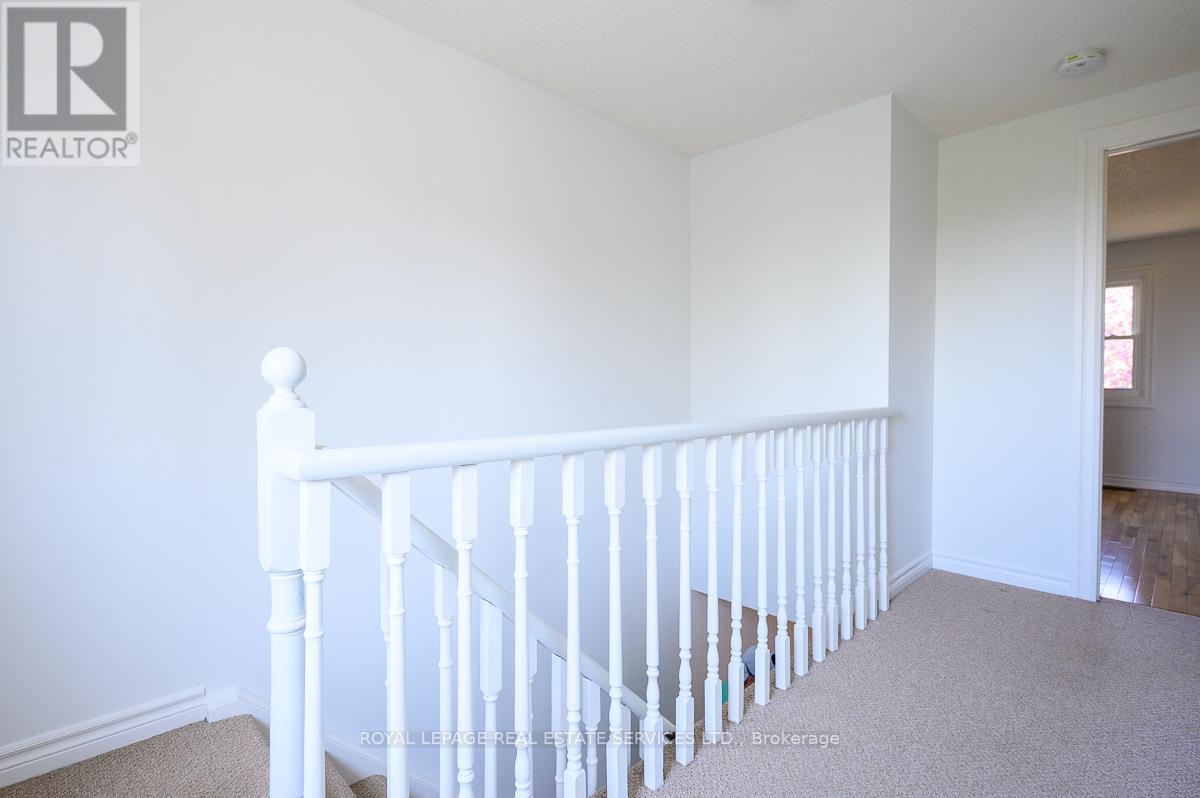 2030 Glenada Crescent, Oakville, Ontario  L6H 4M5 - Photo 38 - W12451769