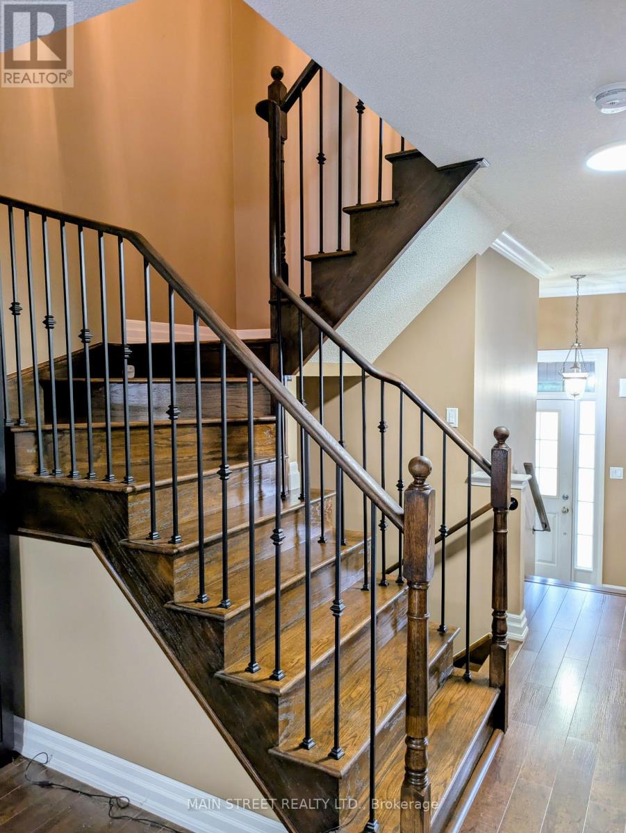 42 Bellchase Trail, Brampton (Bram East), Ontario  L6P 3K3 - Photo 14 - W12451772