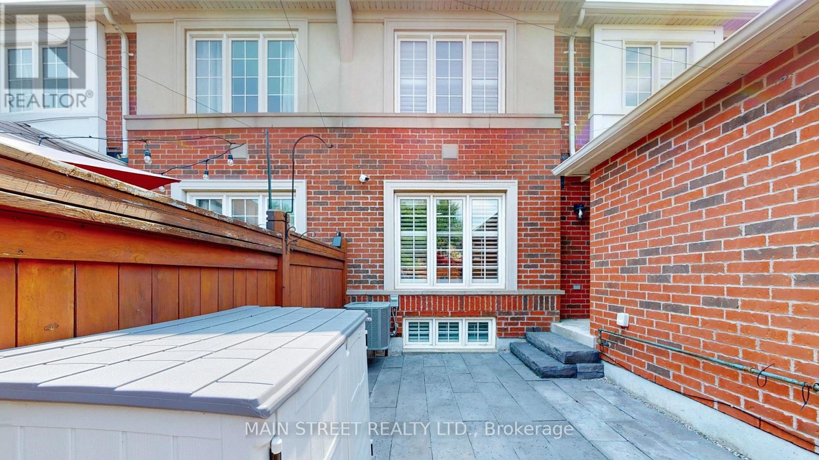 42 Bellchase Trail, Brampton (Bram East), Ontario  L6P 3K3 - Photo 34 - W12451772