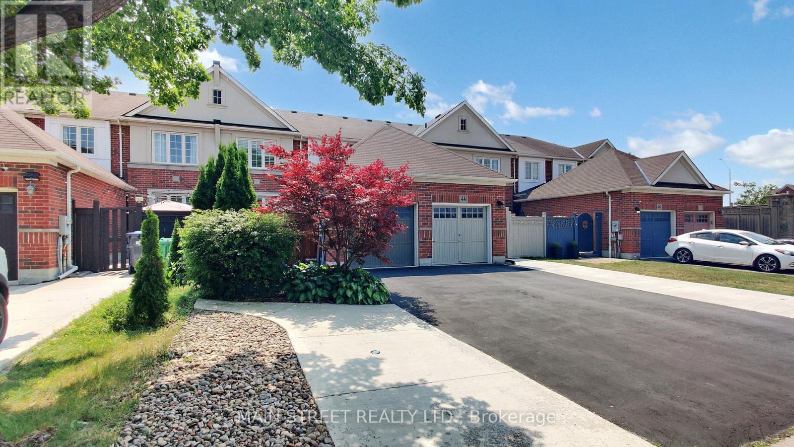 42 Bellchase Trail, Brampton (Bram East), Ontario  L6P 3K3 - Photo 36 - W12451772