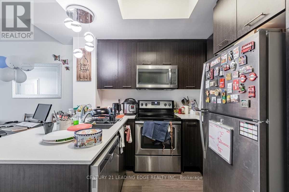 16 - 125 Long Branch Avenue, Toronto, Ontario  M8W 0A9 - Photo 11 - W12451783