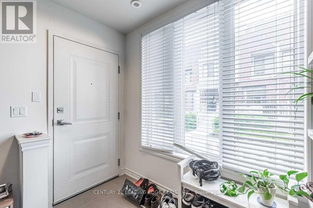 16 - 125 Long Branch Avenue, Toronto, Ontario  M8W 0A9 - Photo 16 - W12451783