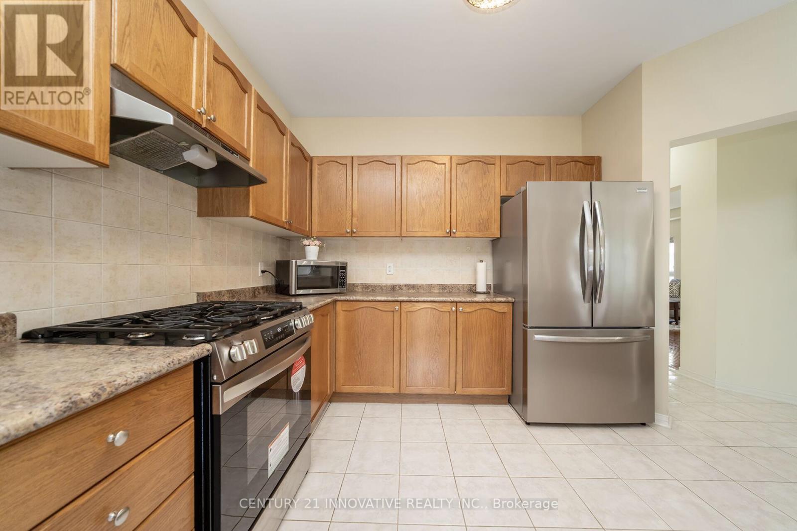 4876 Potomac Court, Mississauga, Ontario  L5R 0B1 - Photo 15 - W12451786