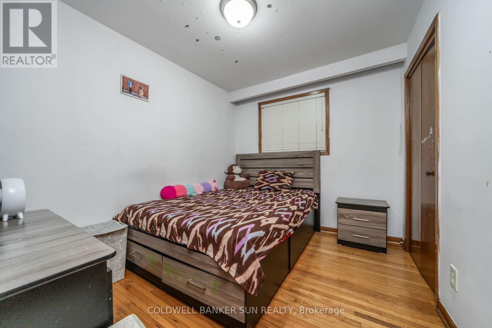 69 Songwood Drive, Toronto (Humbermede), Ontario  M9M 1X4 - Photo 19 - W12451789