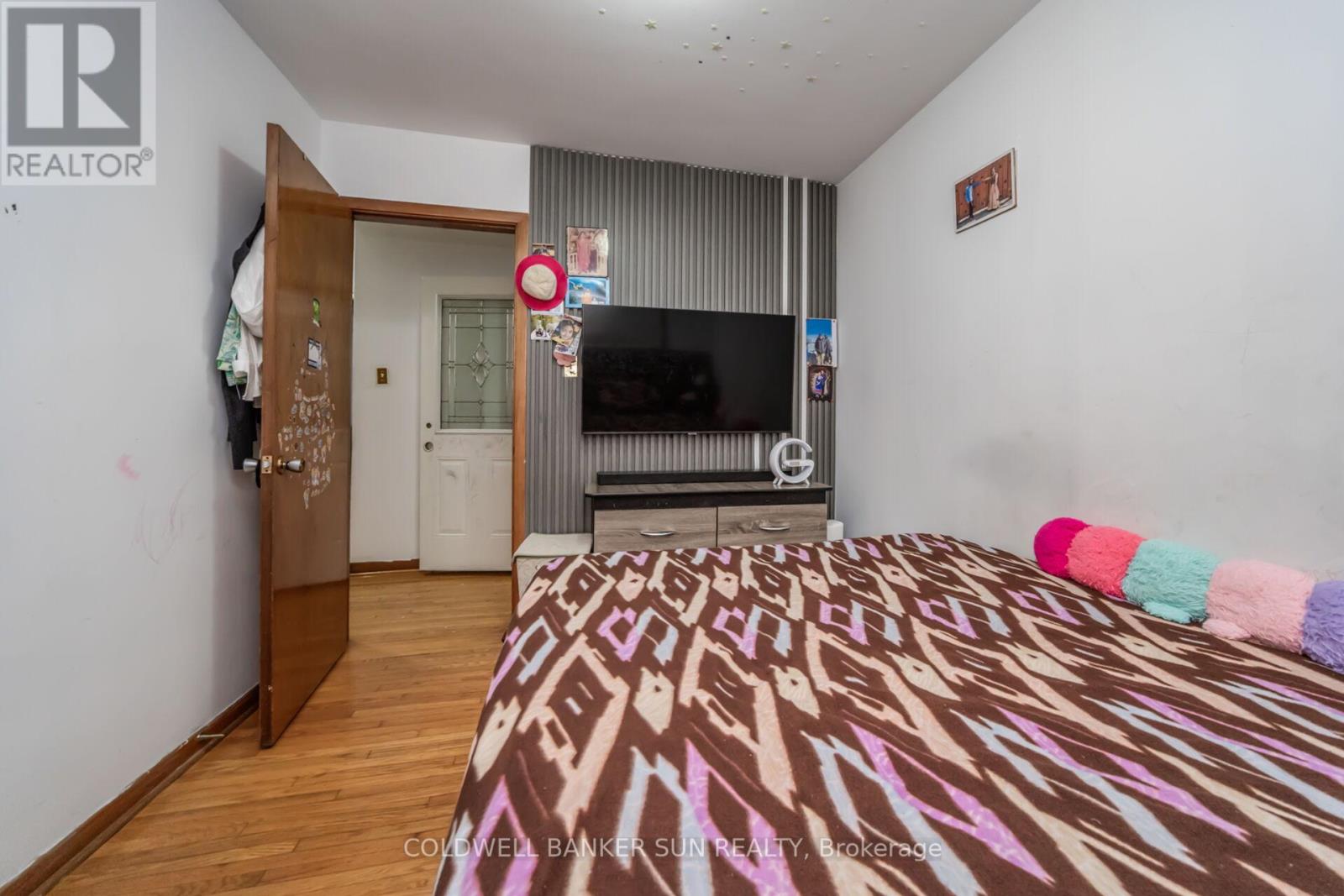 69 Songwood Drive, Toronto (Humbermede), Ontario  M9M 1X4 - Photo 20 - W12451789