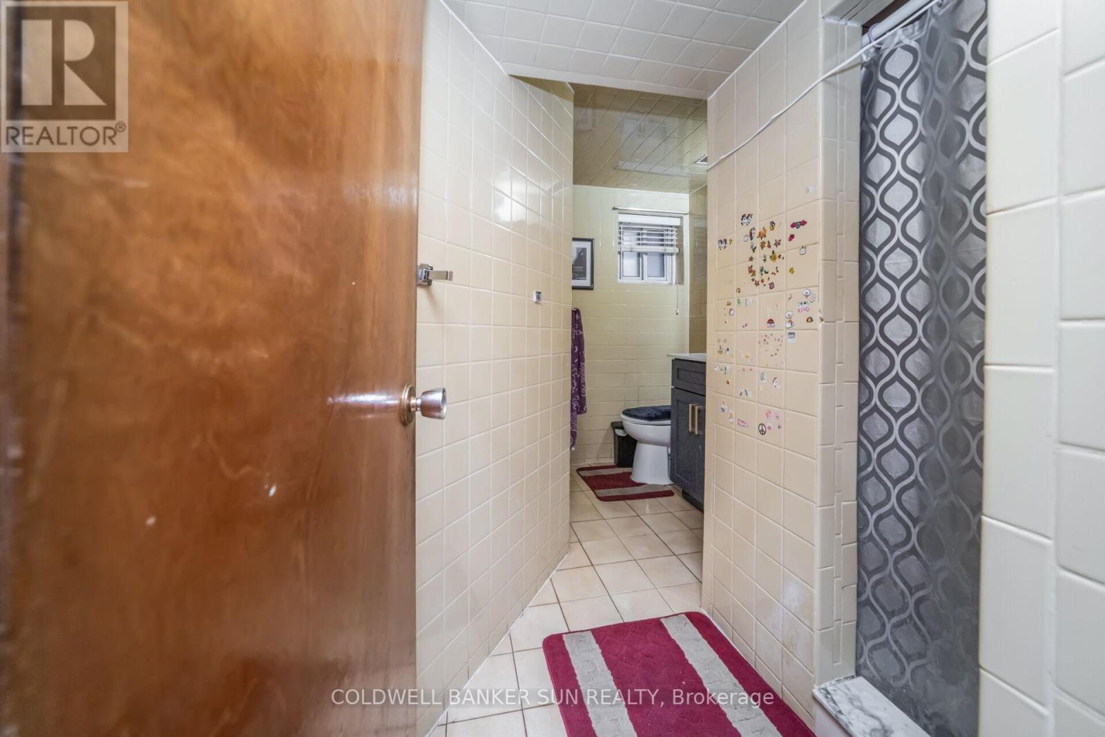 69 Songwood Drive, Toronto (Humbermede), Ontario  M9M 1X4 - Photo 34 - W12451789