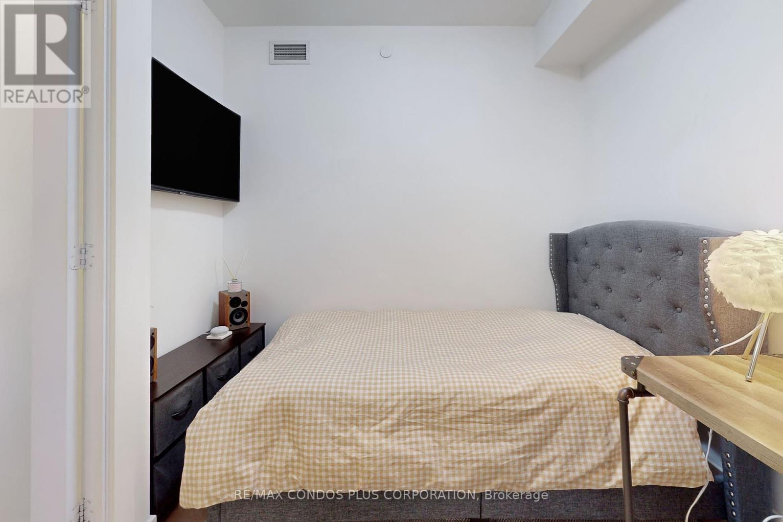 2105 - 200 Bloor Street W, Toronto, Ontario  M5S 0B1 - Photo 17 - C12188479