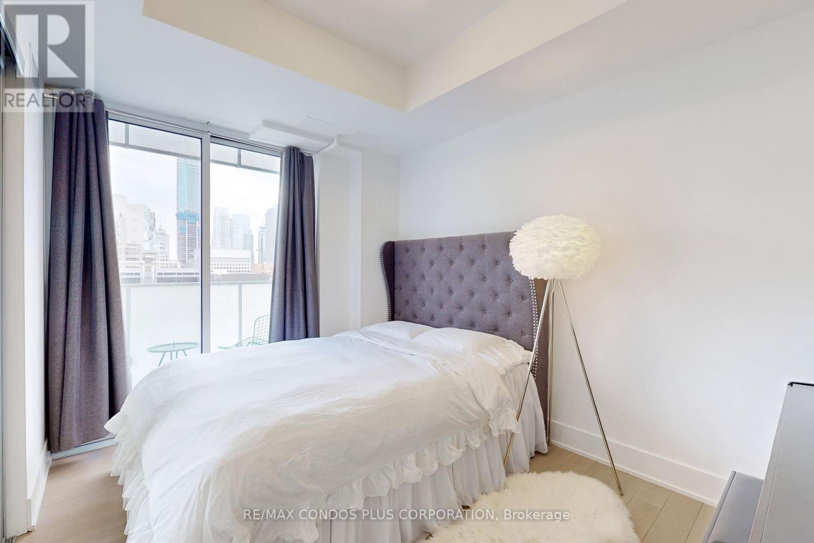 2105 - 200 Bloor Street W, Toronto, Ontario  M5S 0B1 - Photo 13 - C12188479