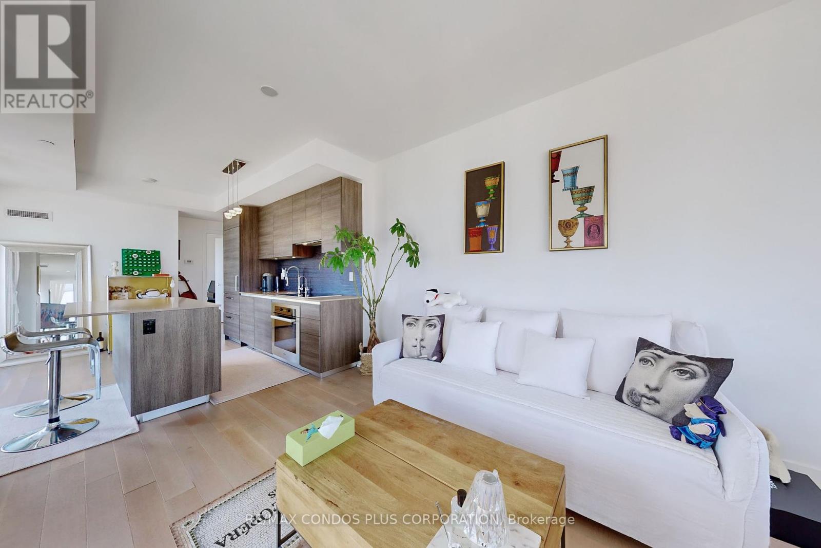 2105 - 200 Bloor Street W, Toronto, Ontario  M5S 0B1 - Photo 5 - C12188479