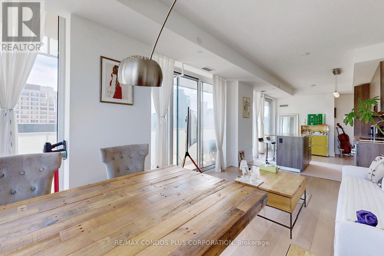 2105 - 200 Bloor Street W, Toronto, Ontario  M5S 0B1 - Photo 7 - C12188479