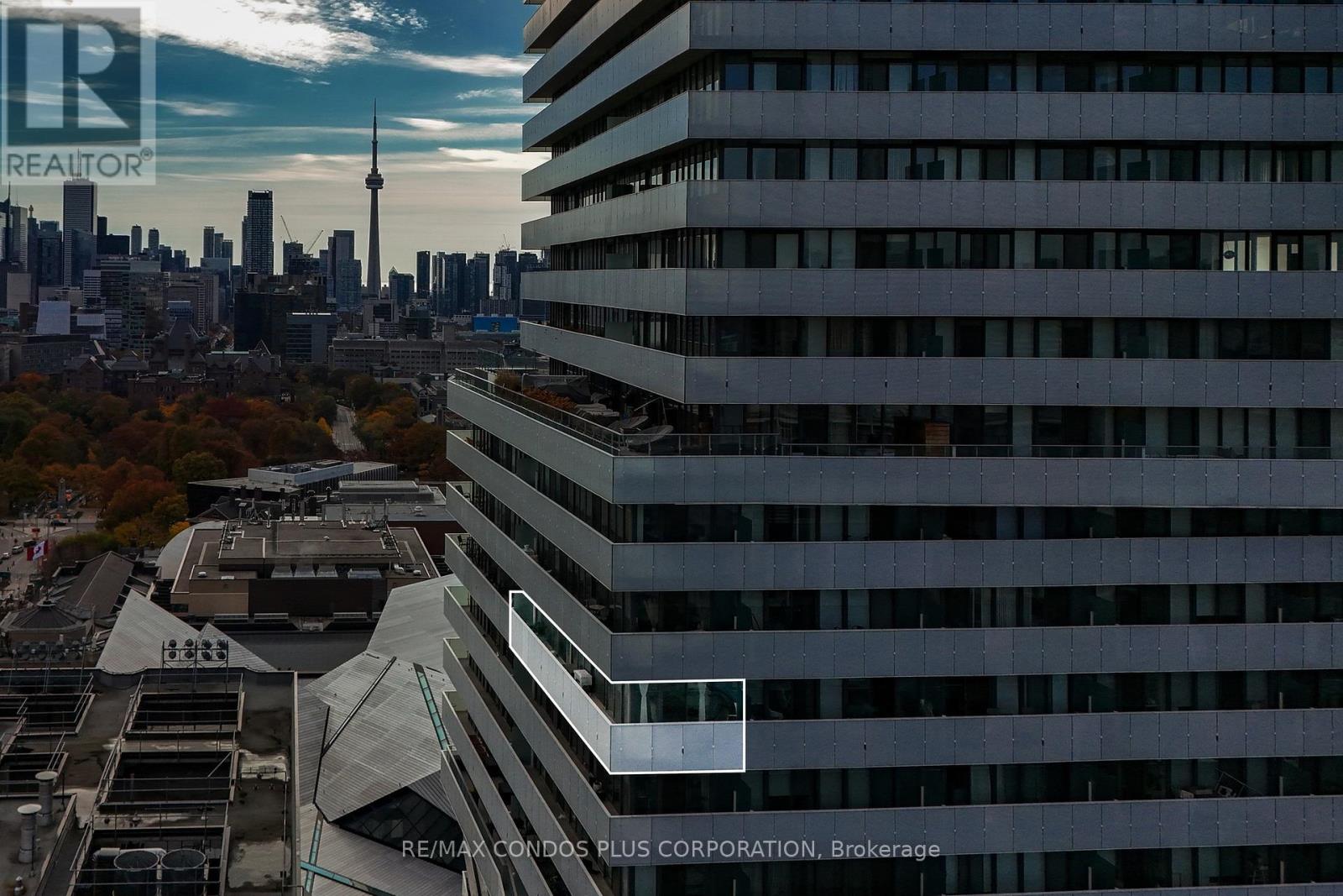 2105 - 200 Bloor Street W, Toronto, Ontario  M5S 0B1 - Photo 4 - C12188479