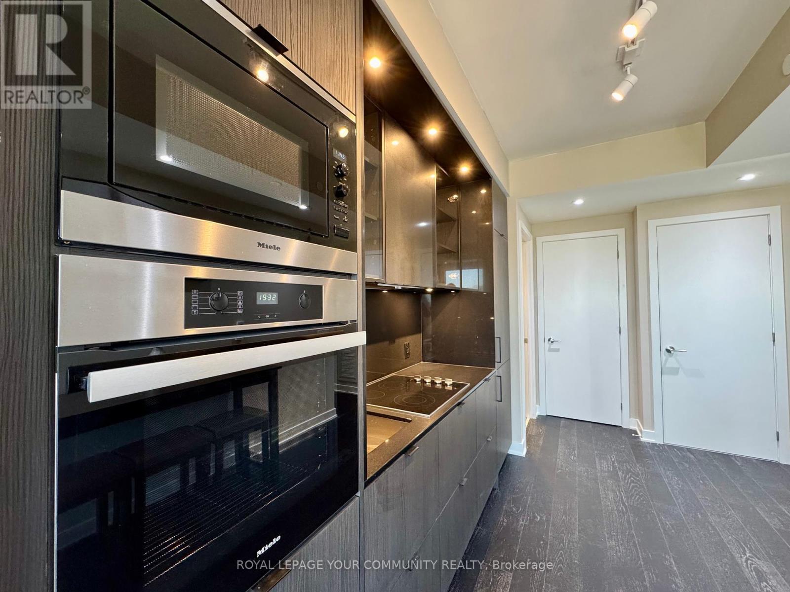 2114 - 11 Yorkville Avenue, Toronto, Ontario  L4H 4T5 - Photo 3 - C12417195