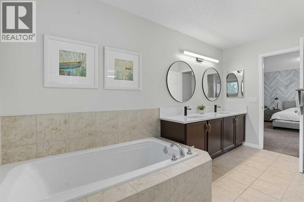 237 Kincora Glen Rise Nw, Calgary, Alberta  T3R 0B8 - Photo 31 - A2263077