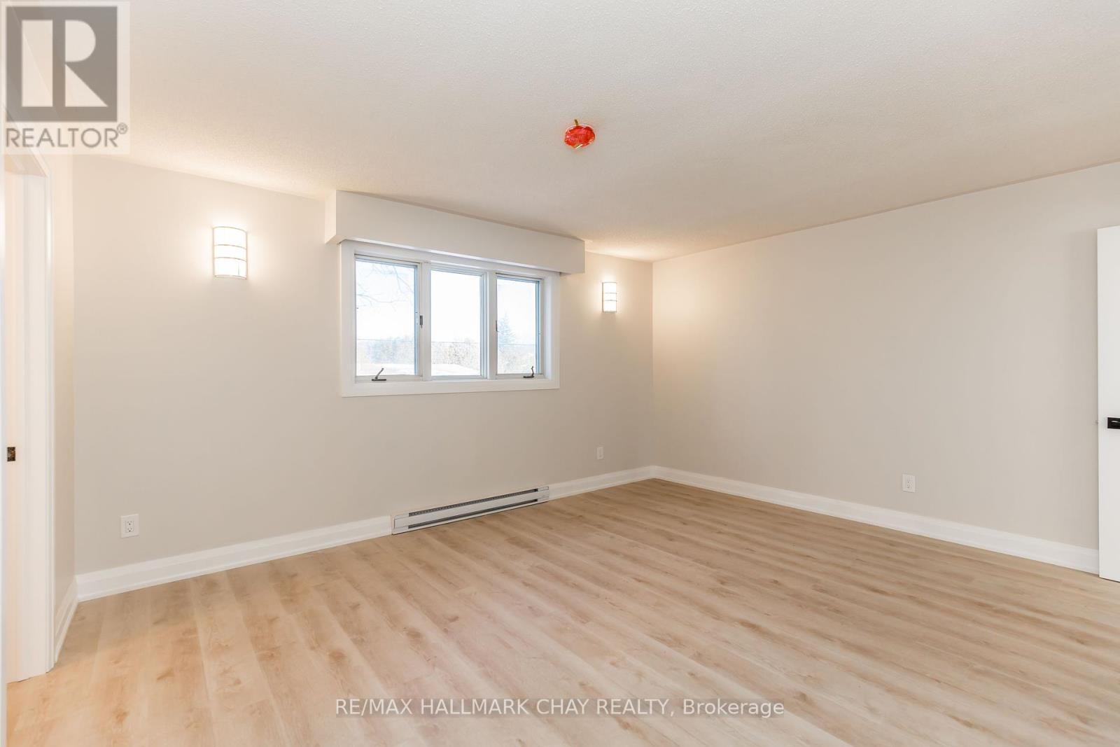 Upper - 3993 Stouffville Road, Whitchurch-Stouffville, Ontario  L4A 3X1 - Photo 20 - N12446984