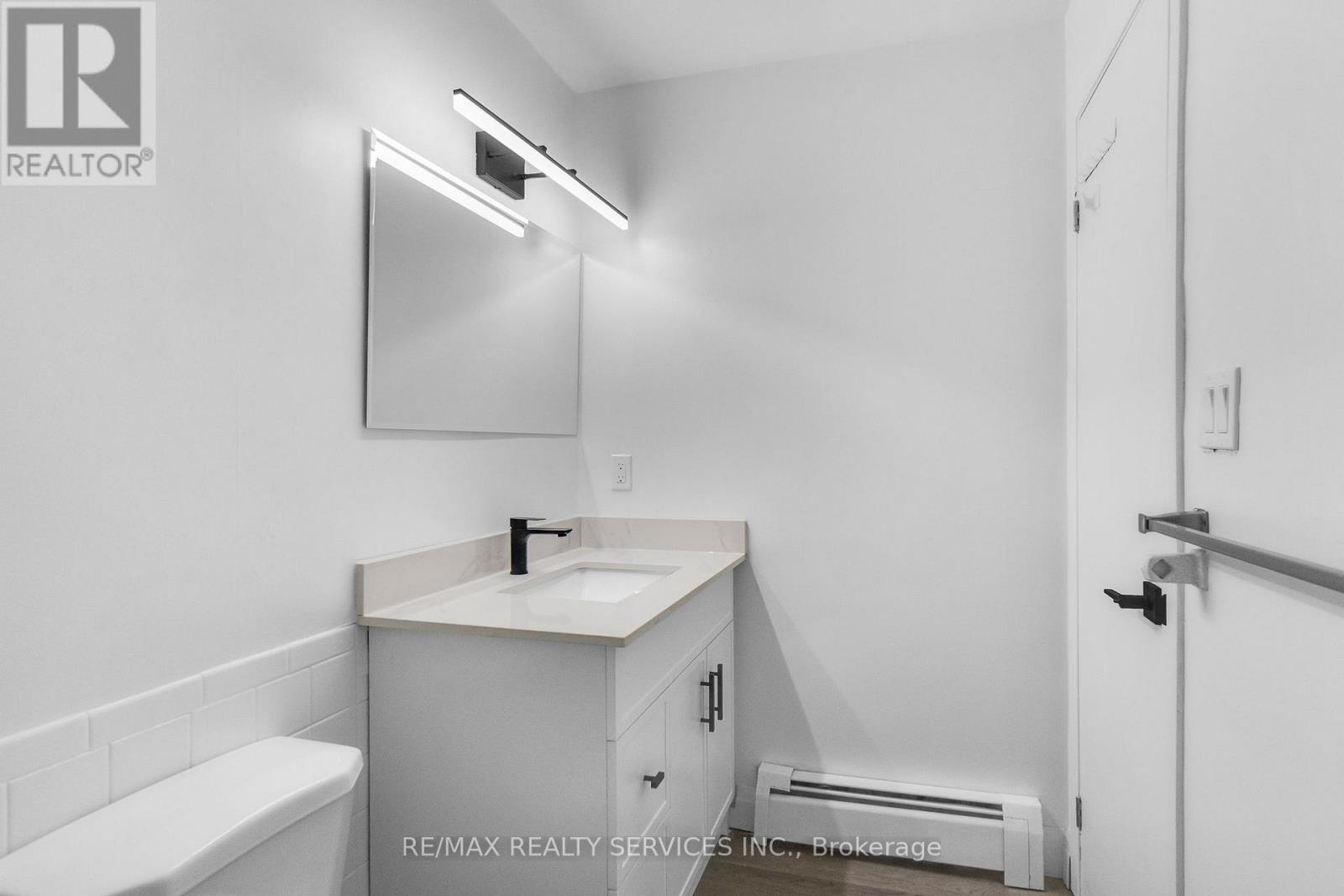 304 - 4218 Portage Road, Niagara Falls, Ontario  L2E 6A4 - Photo 21 - X12451706