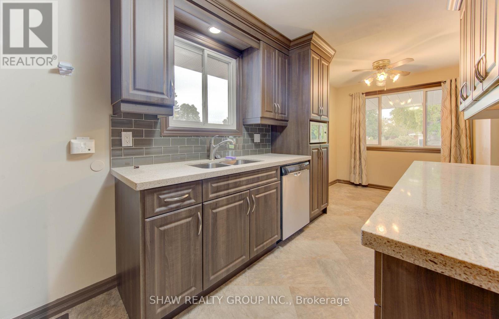 7 Hudson Crescent, Kitchener, Ontario  N2B 2V7 - Photo 13 - X12451761
