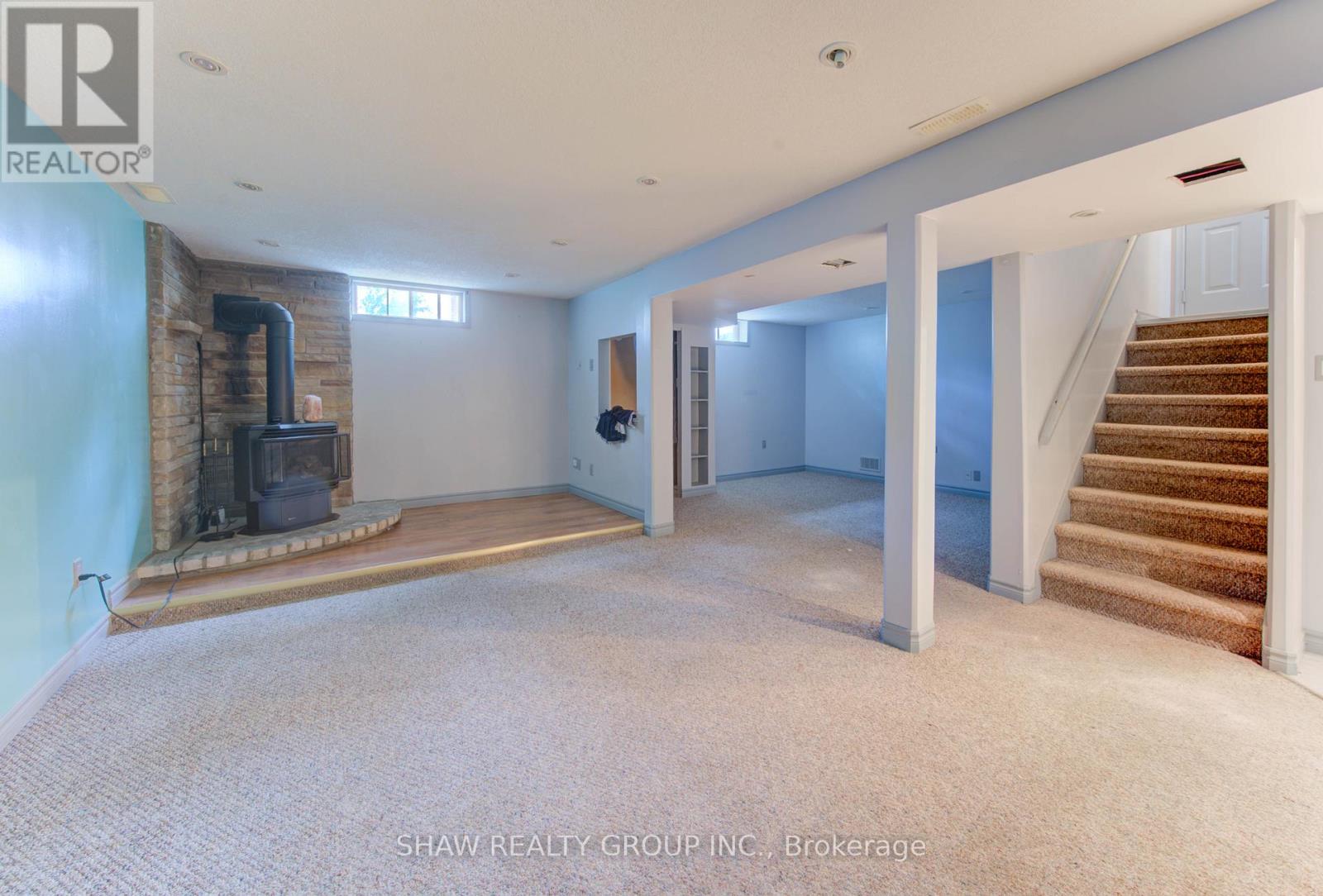 7 Hudson Crescent, Kitchener, Ontario  N2B 2V7 - Photo 32 - X12451761