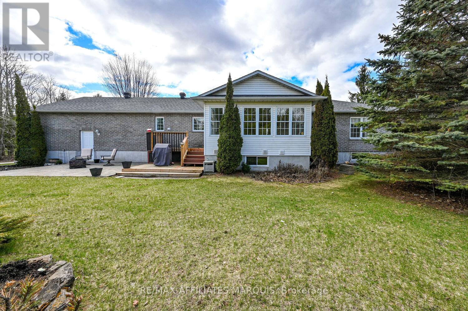 10 Tudor Circle, Rideau Lakes, Ontario  K0G 1L0 - Photo 42 - X12100360