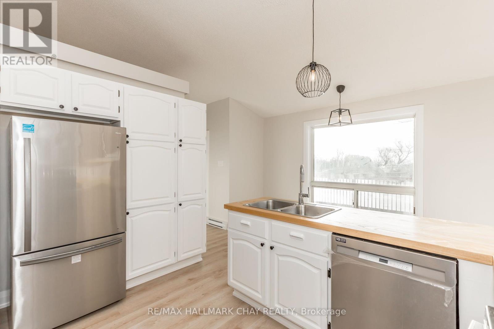 Upper - 3993 Stouffville Road, Whitchurch-Stouffville, Ontario  L4A 3X1 - Photo 6 - N12446984
