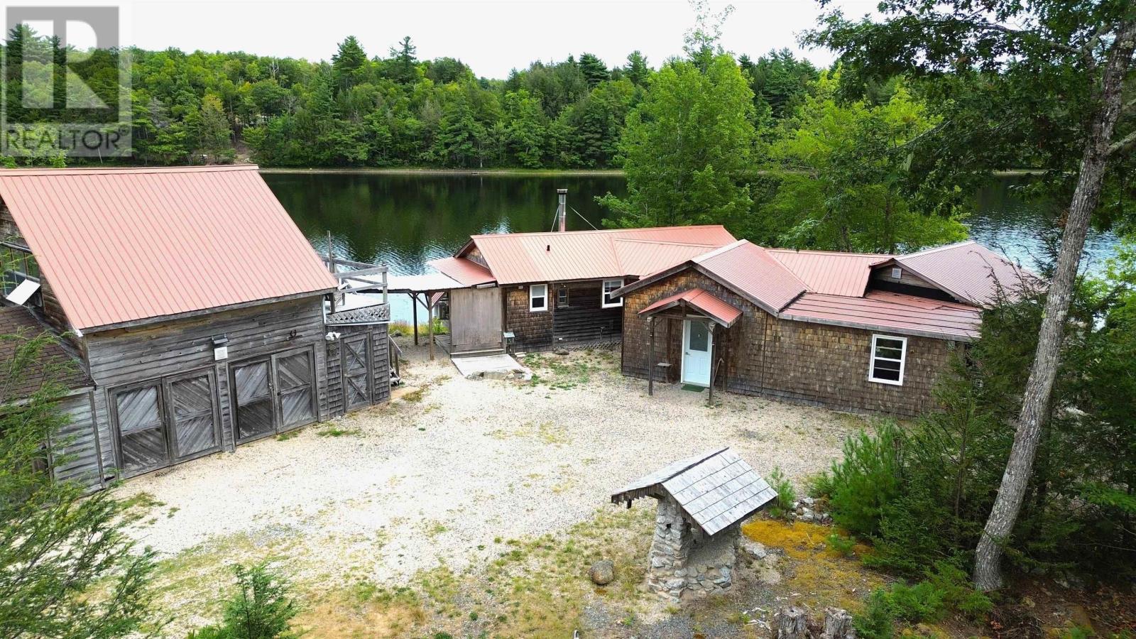 597 Peters Point Road, South Brookfield, Nova Scotia  B0T 1X0 - Photo 1 - 202521364