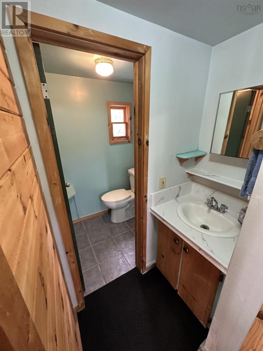 597 Peters Point Road, South Brookfield, Nova Scotia  B0T 1X0 - Photo 16 - 202521364