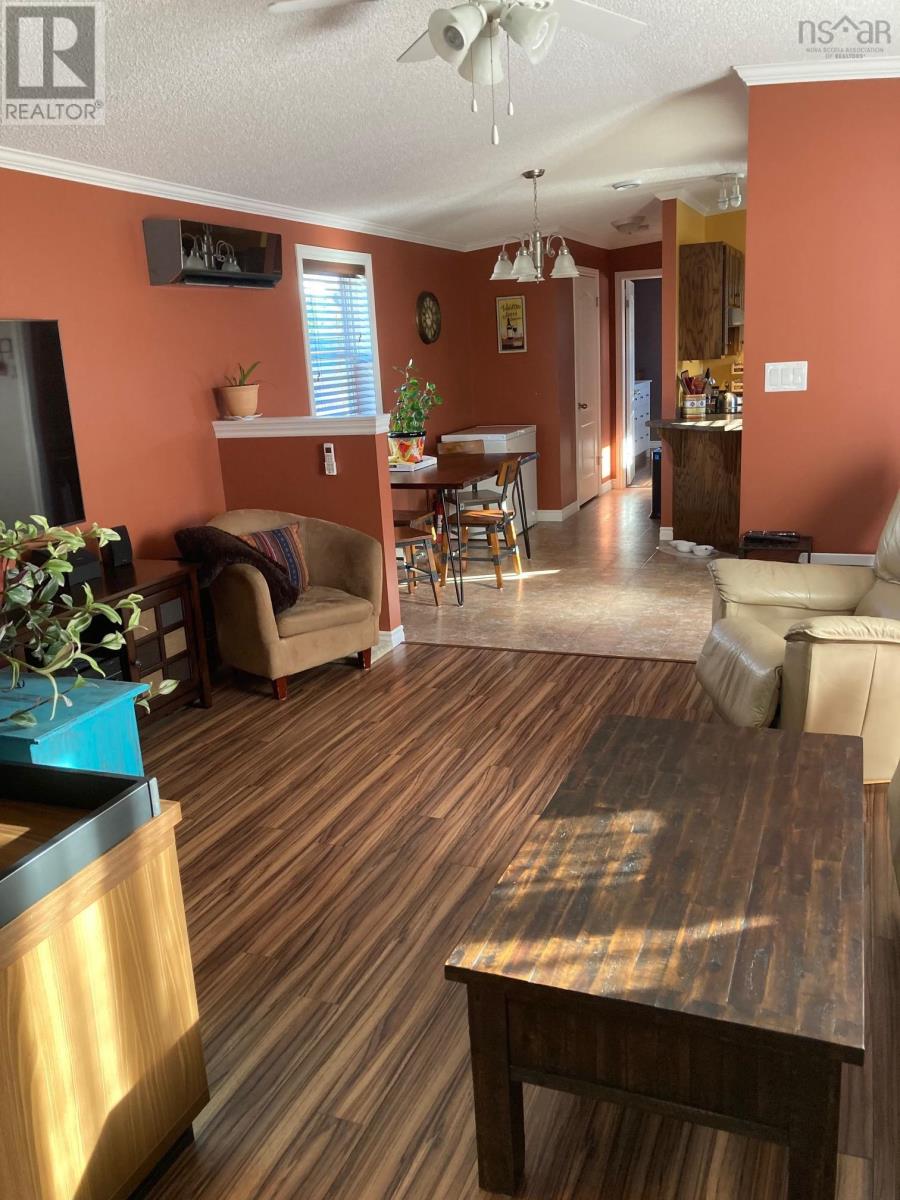 2 Sherbrooke Avenue, Lahave Heights, Bridgewater, Nova Scotia  B4V 4E7 - Photo 10 - 202523001