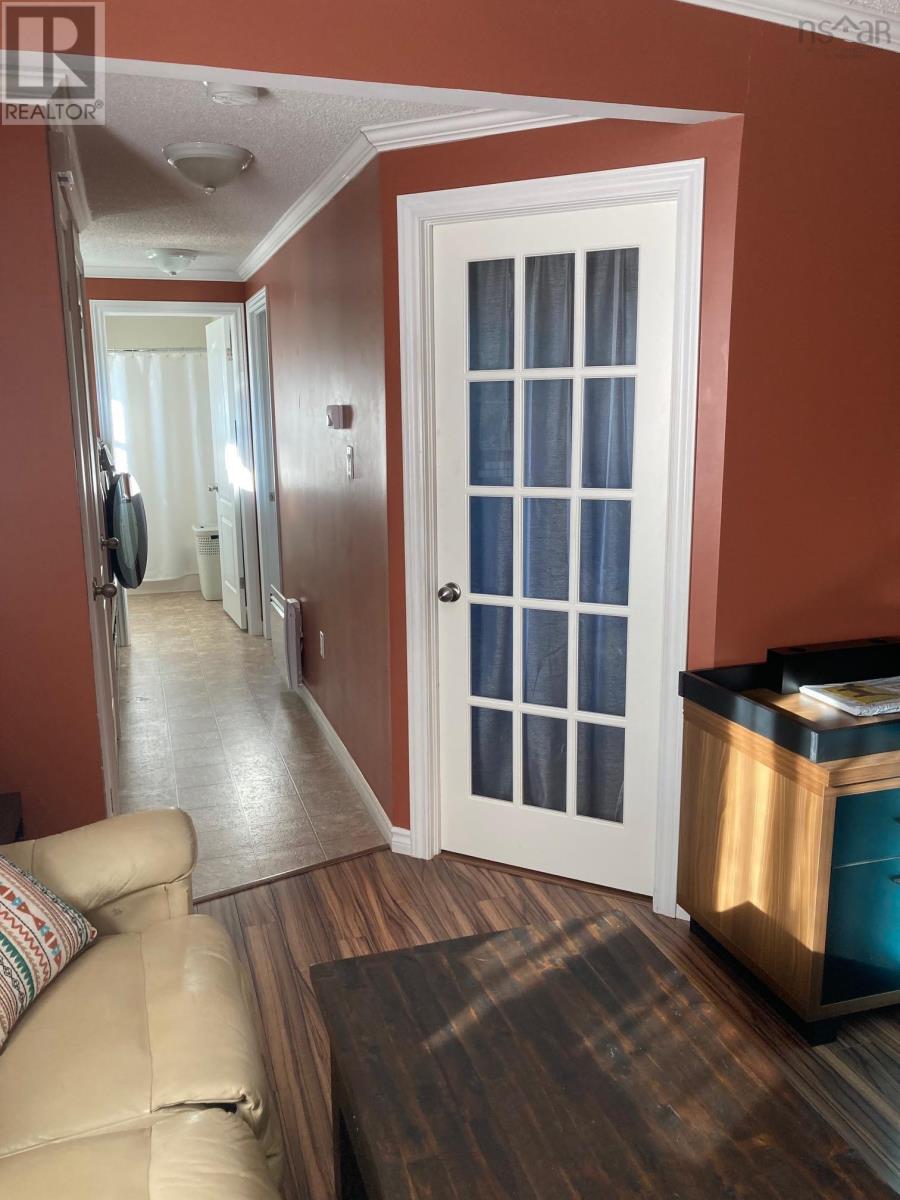 2 Sherbrooke Avenue, Lahave Heights, Bridgewater, Nova Scotia  B4V 4E7 - Photo 11 - 202523001