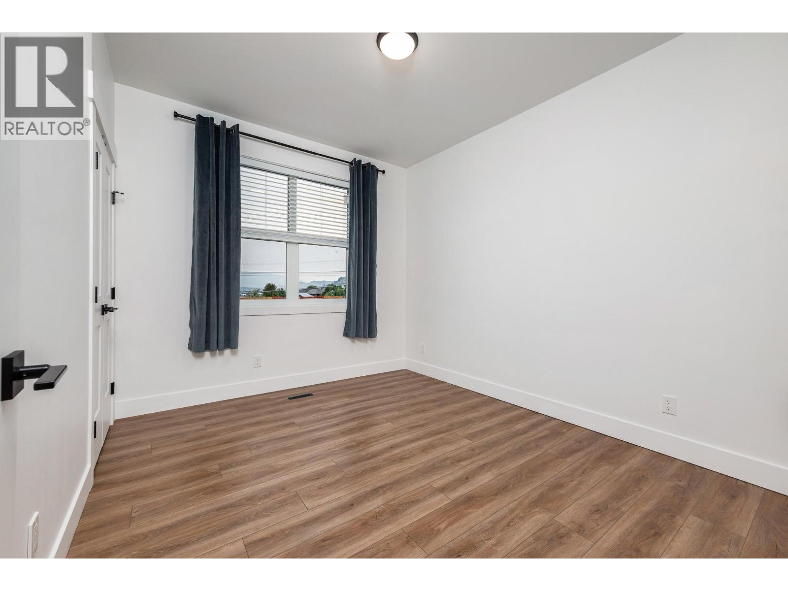 6448 Agassiz Road, Vernon, British Columbia  V1H 1P9 - Photo 19 - 10362376