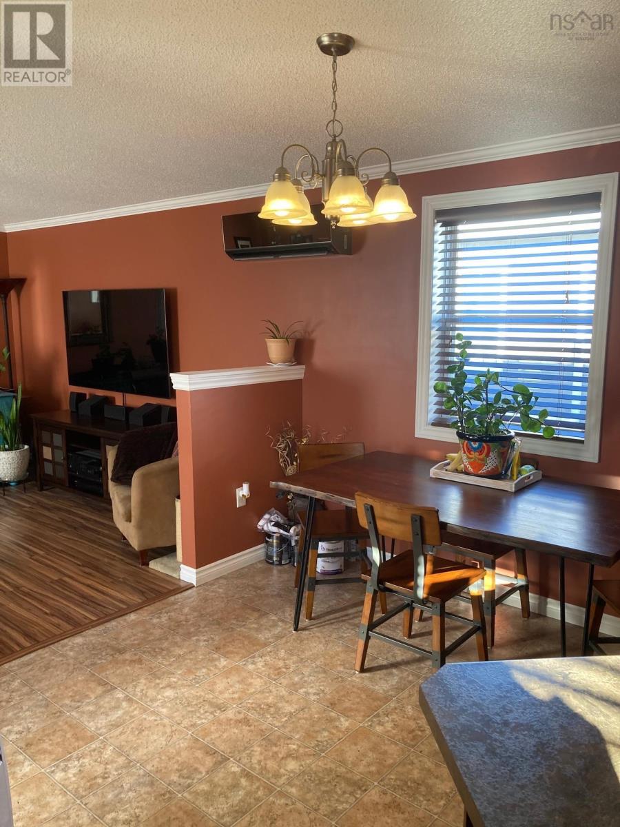 2 Sherbrooke Avenue, Lahave Heights, Bridgewater, Nova Scotia  B4V 4E7 - Photo 7 - 202523001