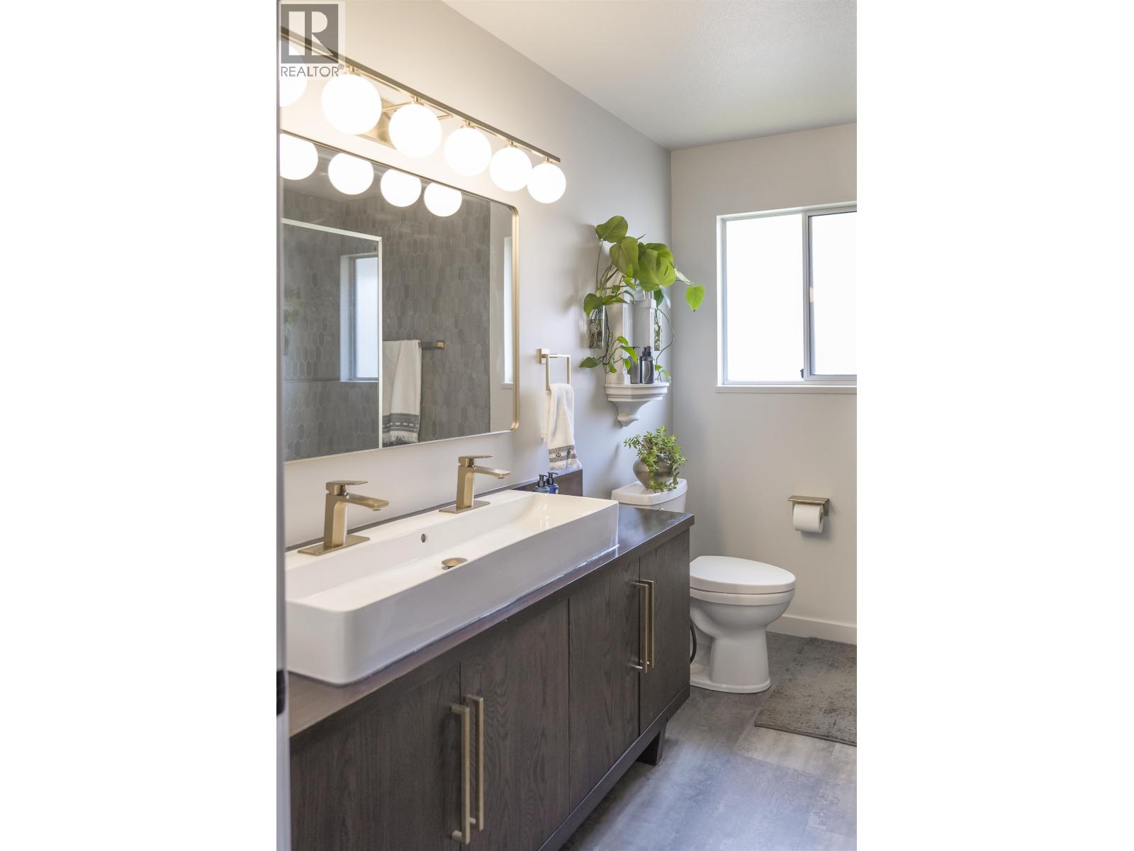 955 Moody Court, Port Coquitlam, British Columbia  V3C 5J4 - Photo 14 - R3009823