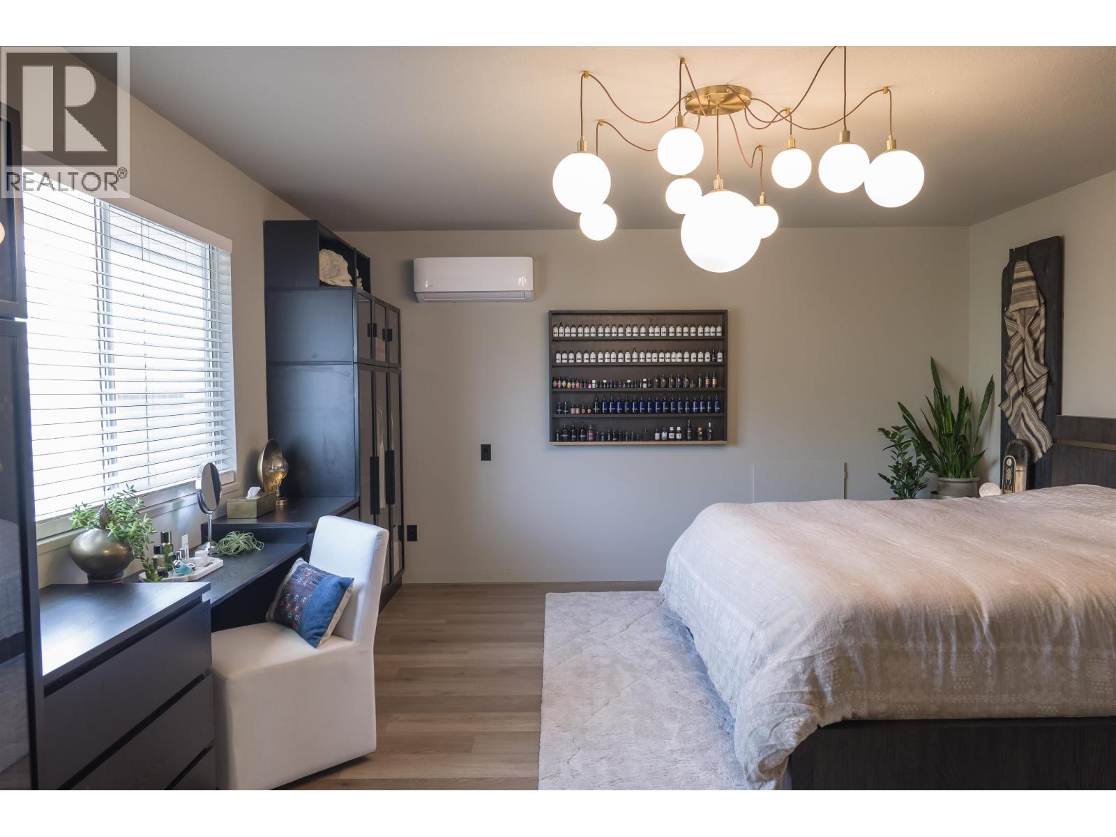 955 Moody Court, Port Coquitlam, British Columbia  V3C 5J4 - Photo 9 - R3009823