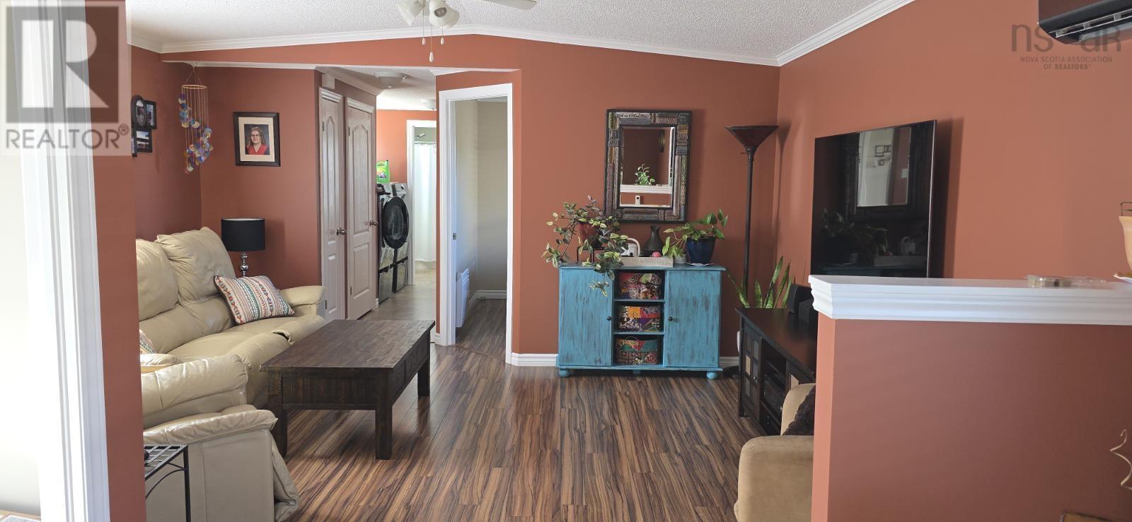 2 Sherbrooke Avenue, Lahave Heights, Bridgewater, Nova Scotia  B4V 4E7 - Photo 8 - 202523001