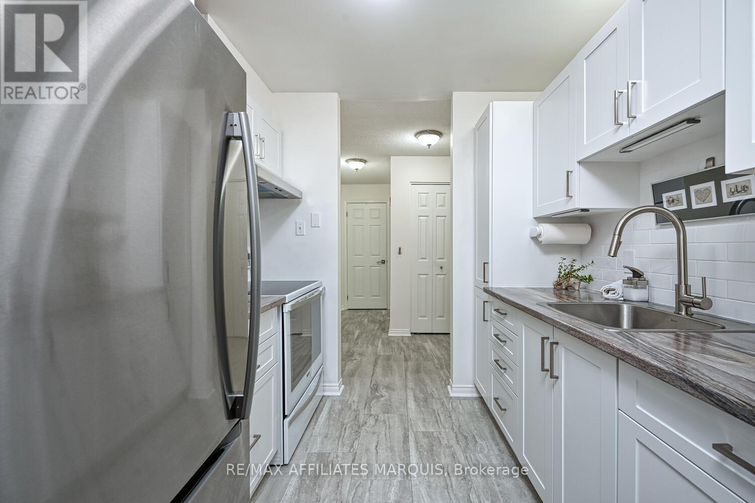 201 - 10 Armstrong Drive, Smiths Falls, Ontario  K7A 5H8 - Photo 15 - X12376284