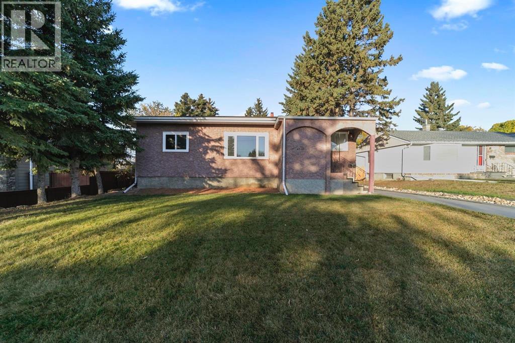 4828 53a Street, Camrose, Alberta  T4V 1Z9 - Photo 1 - A2262035
