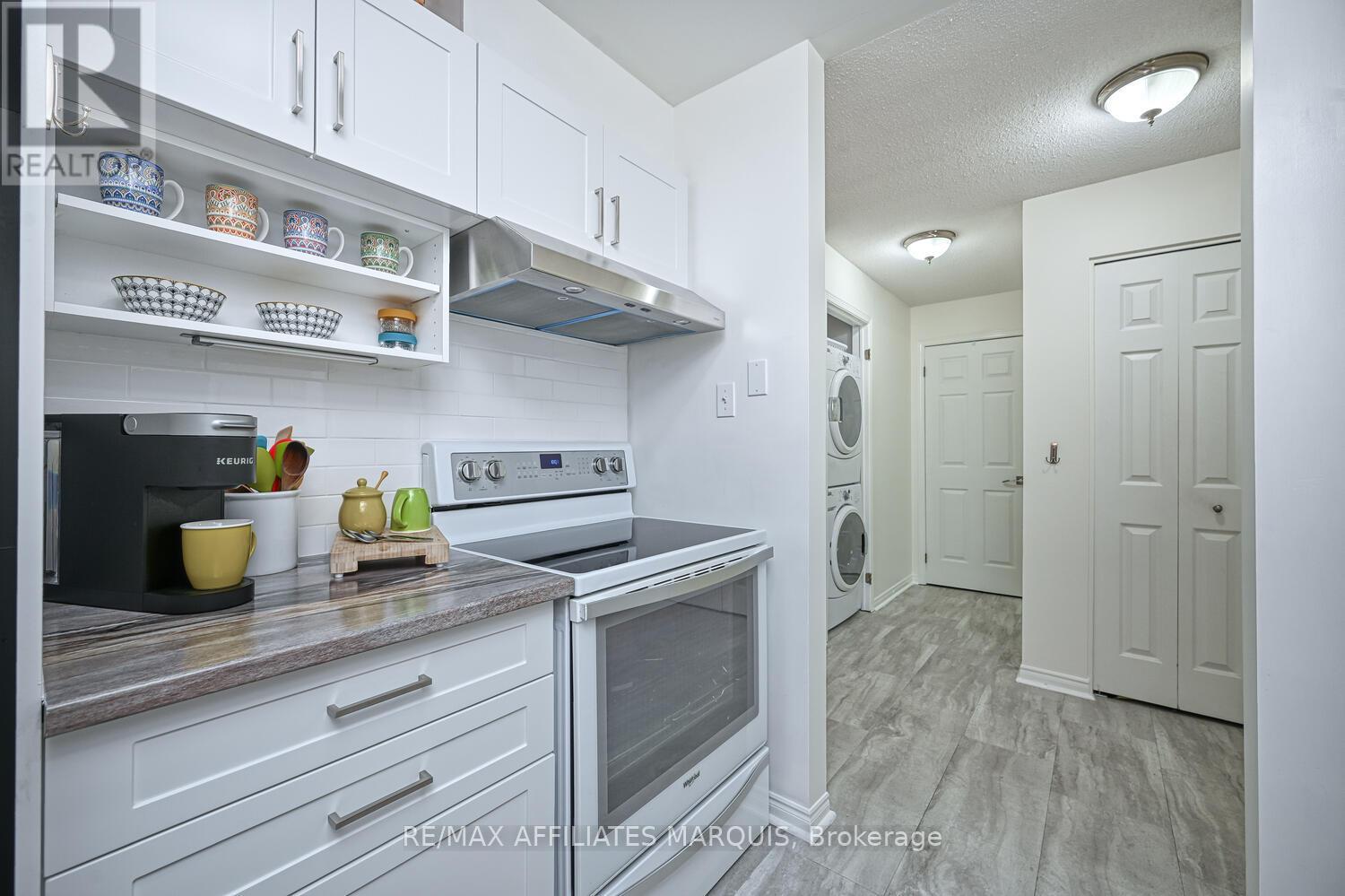 201 - 10 Armstrong Drive, Smiths Falls, Ontario  K7A 5H8 - Photo 17 - X12376284