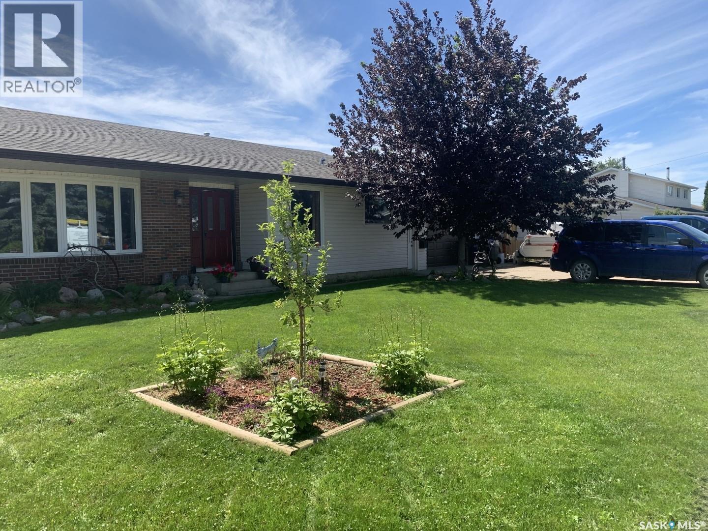 410 3rd Street E, Langham, Saskatchewan  S0K 2L0 - Photo 1 - SK020398