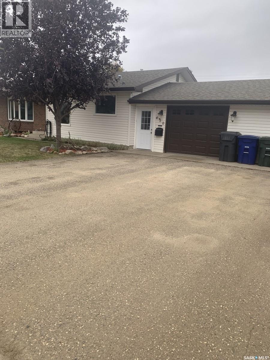 410 3rd Street E, Langham, Saskatchewan  S0K 2L0 - Photo 2 - SK020398