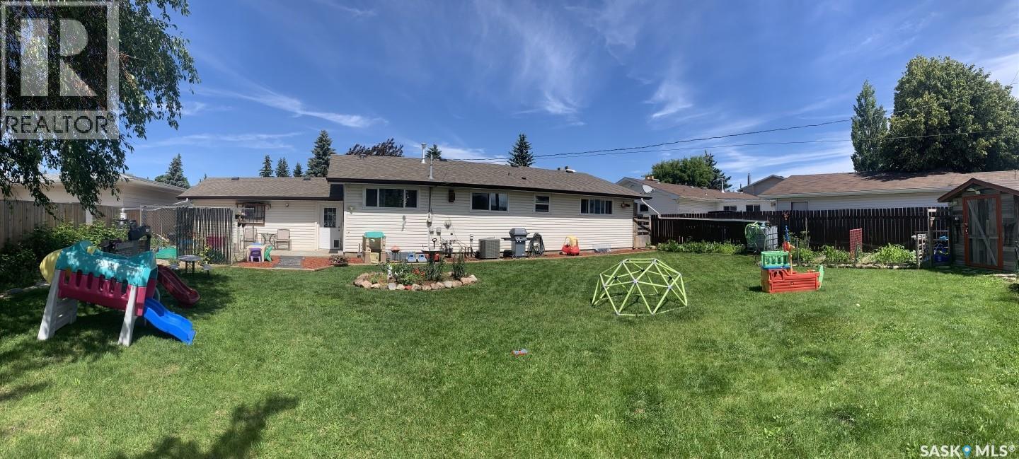 410 3rd Street E, Langham, Saskatchewan  S0K 2L0 - Photo 34 - SK020398