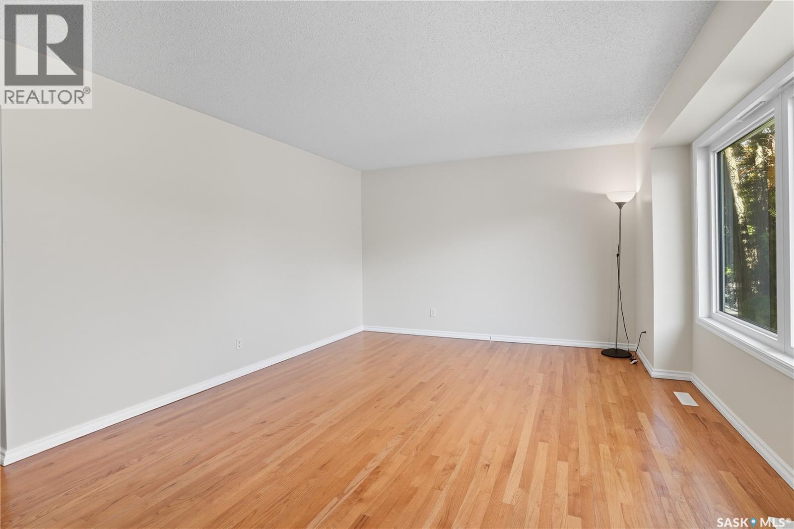 102 Bonli Crescent, Saskatoon, Saskatchewan  S7N 3Z8 - Photo 4 - SK020375