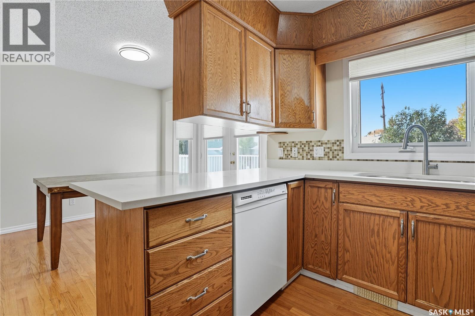 102 Bonli Crescent, Saskatoon, Saskatchewan  S7N 3Z8 - Photo 9 - SK020375
