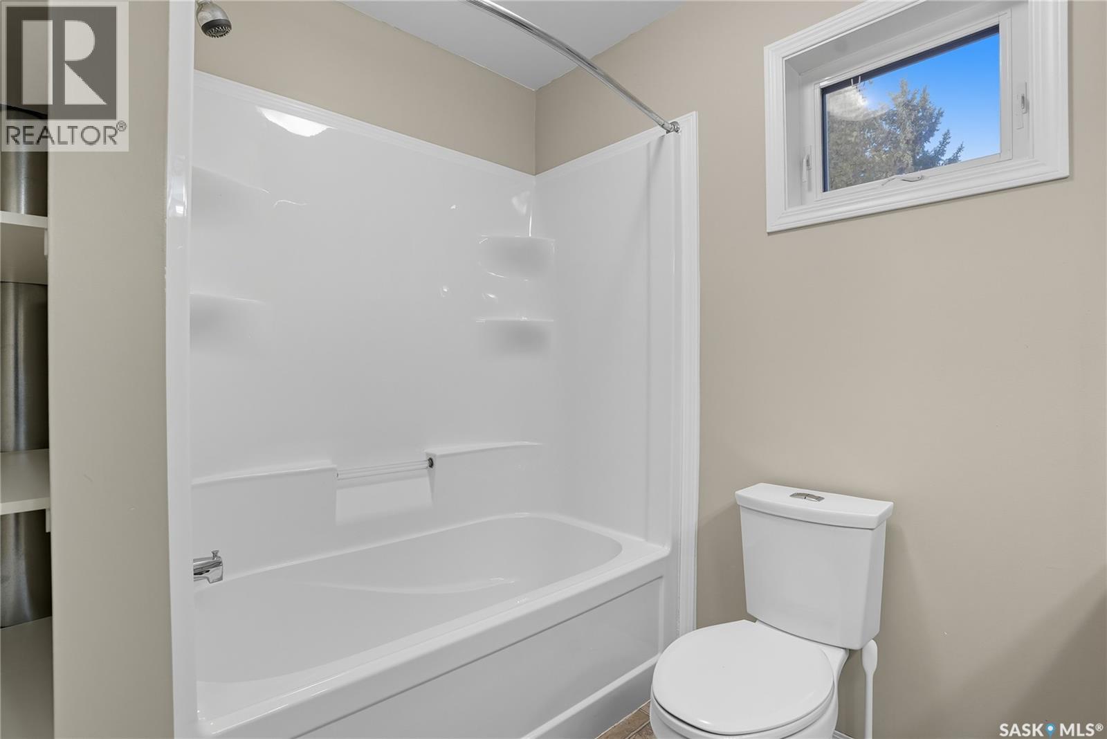 3417 Nickorick Beach Road East, Hoodoo Rm No. 401, Saskatchewan  S0K 4P0 - Photo 34 - SK020356