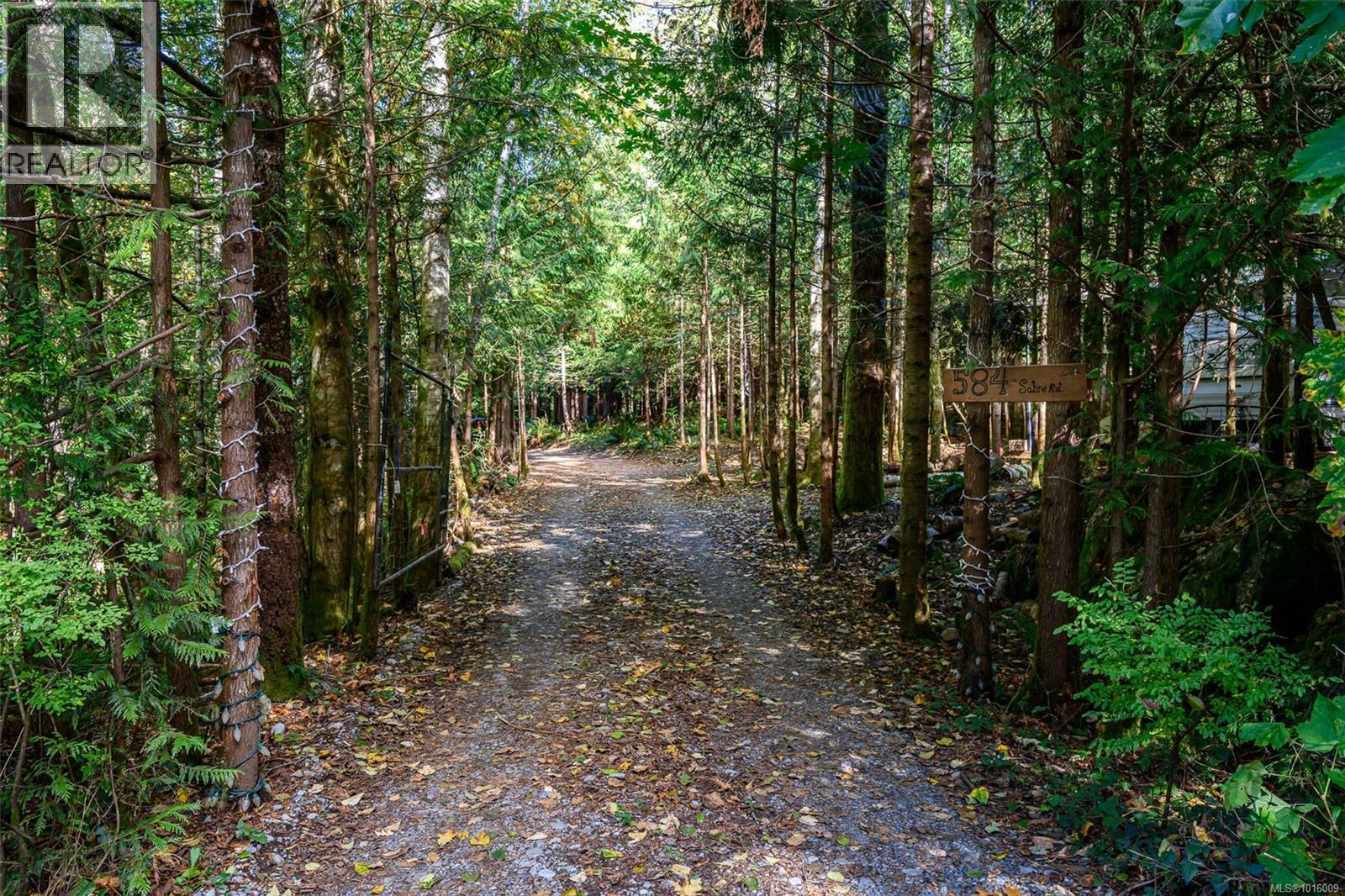 584 Sabre Rd, Sayward, British Columbia  V0P 1R0 - Photo 25 - 1016009