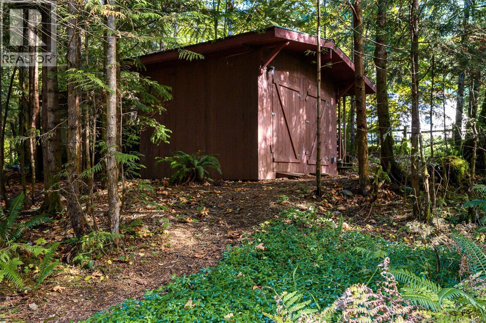 584 Sabre Rd, Sayward, British Columbia  V0P 1R0 - Photo 29 - 1016009