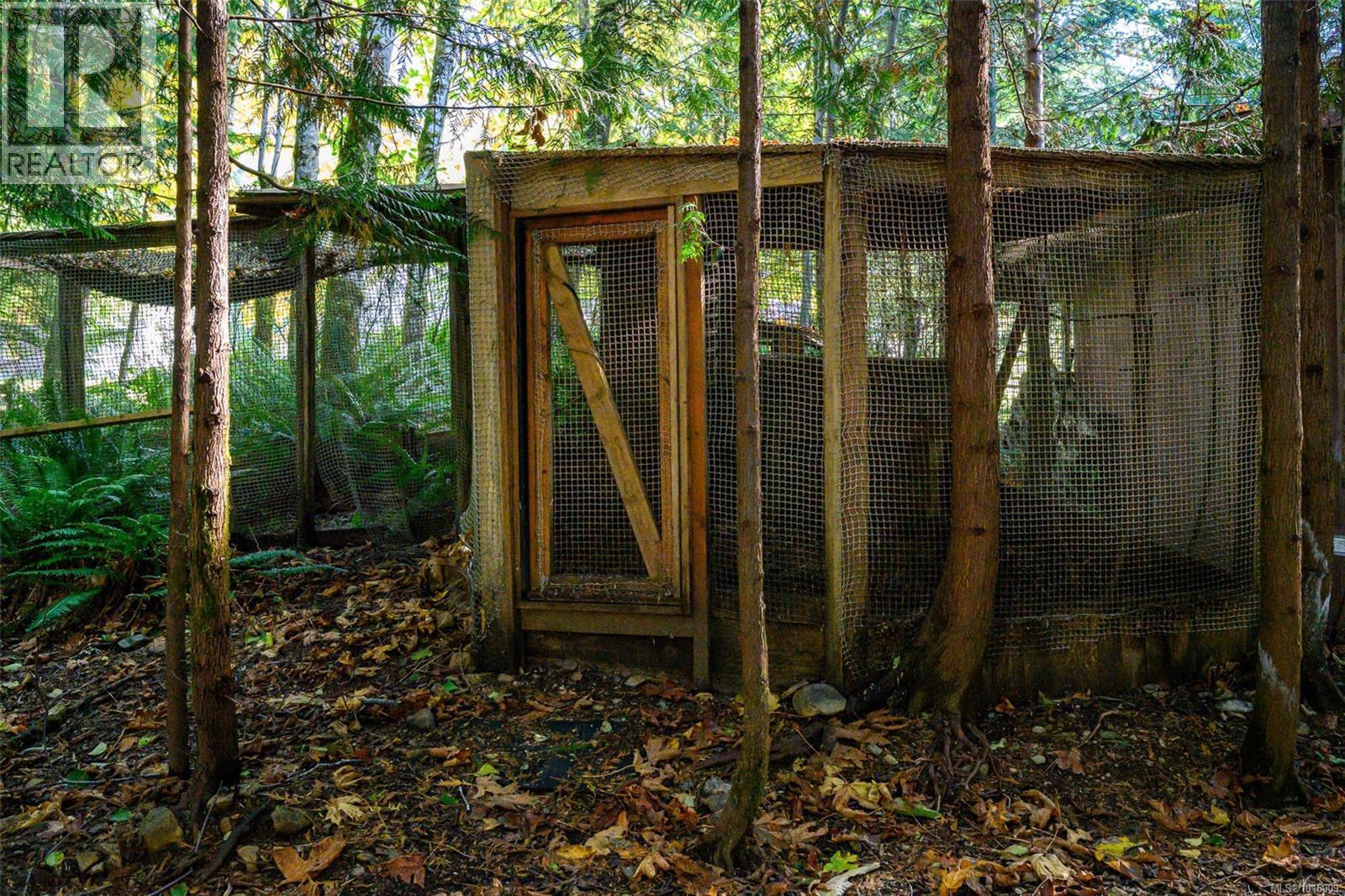 584 Sabre Rd, Sayward, British Columbia  V0P 1R0 - Photo 31 - 1016009