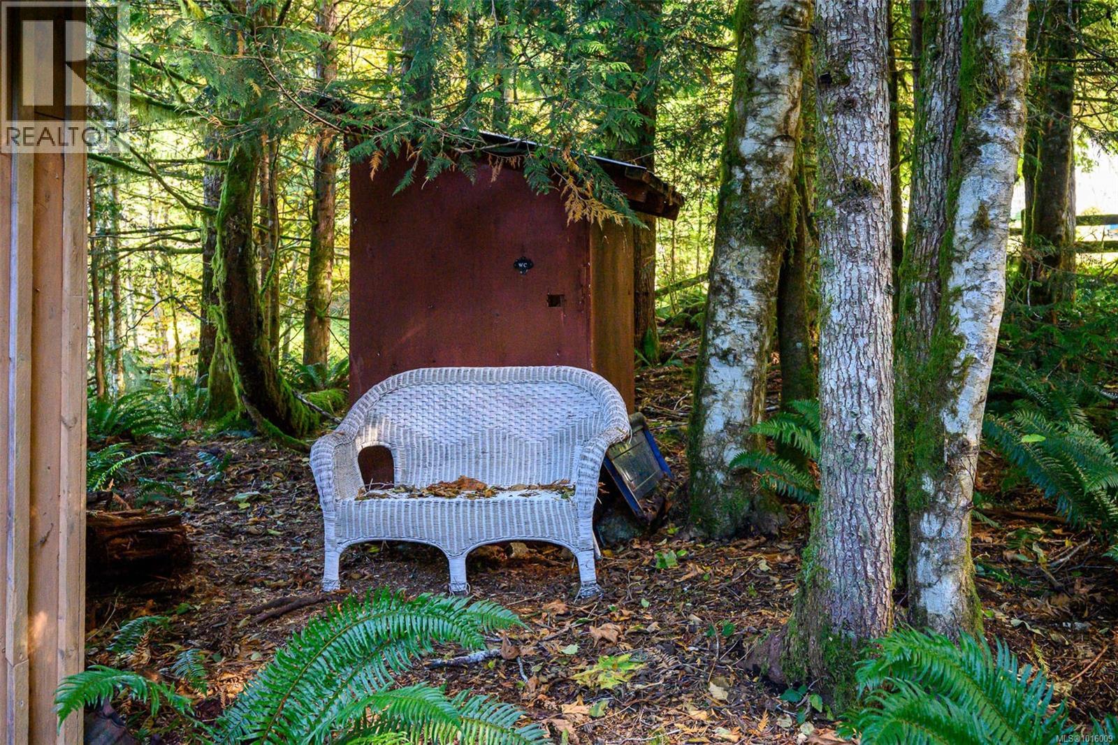 584 Sabre Rd, Sayward, British Columbia  V0P 1R0 - Photo 33 - 1016009